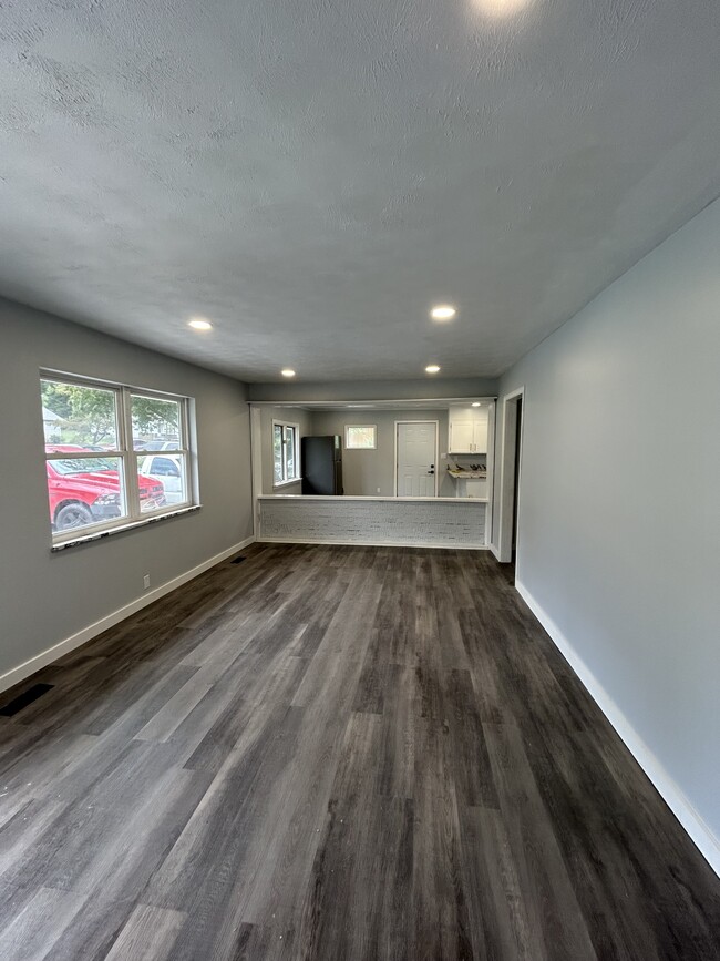 Building Photo - 236 Riggs Ave Rental