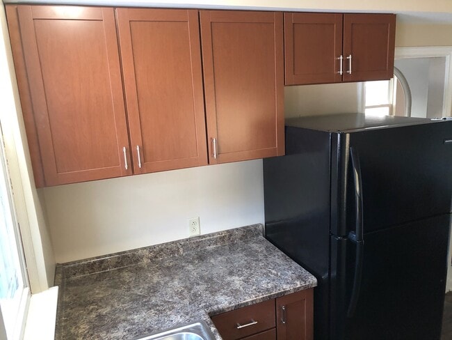 Photo - 461 W 3rd St