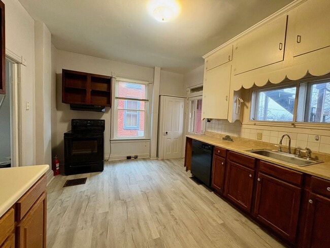 Photo - 28 S Church St Unit First Floor