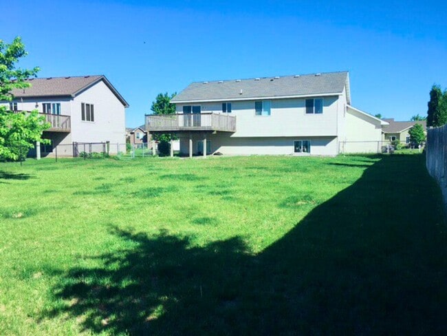 Photo - 5 bed 2 bath House for Rent