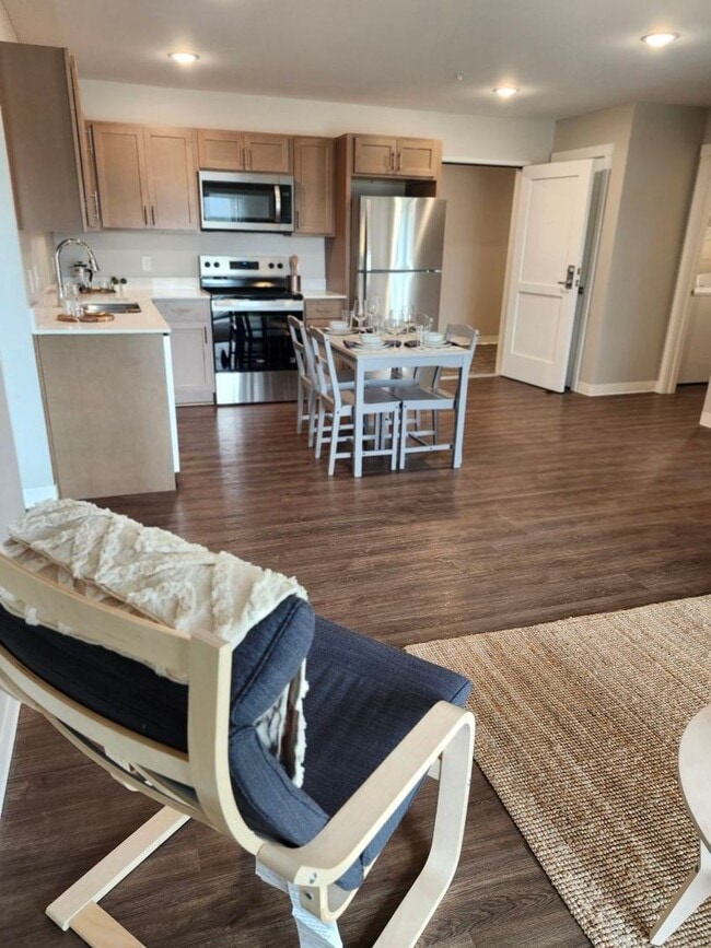 Photo - The Heights I - Apartments