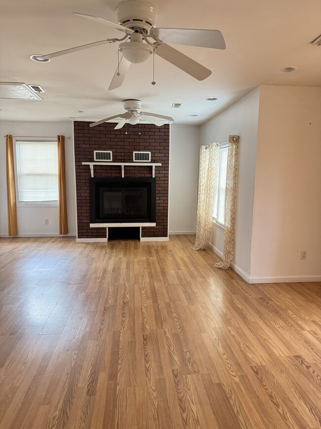 Photo - 124 Miley Dr