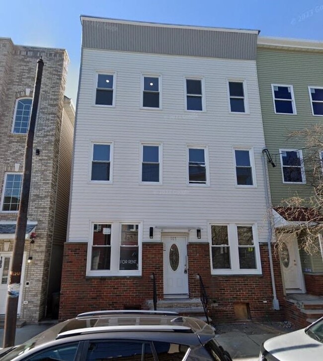 Photo - 107 Magazine St Condo Unit 1L