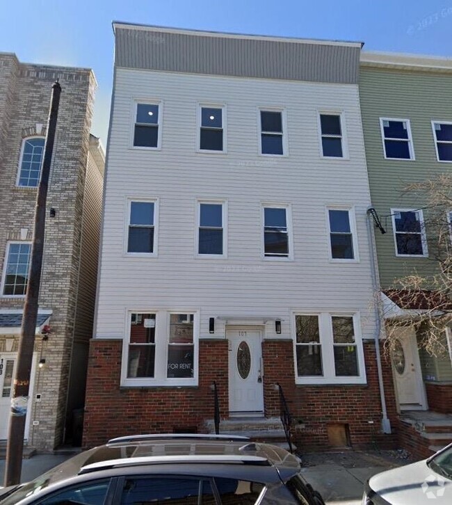 Building Photo - 107 Magazine St Unit 1L Rental