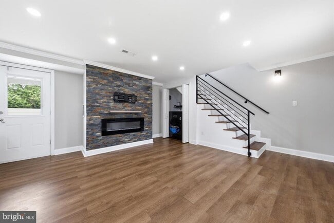 Photo - 3524 Meadowside Ave
