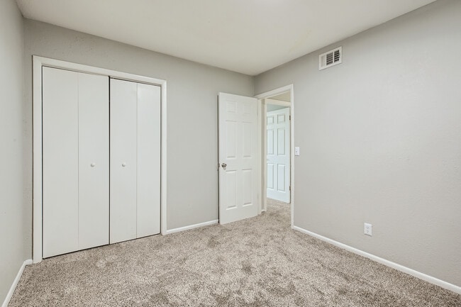 Photo - Tree Hill Apartments & Townhomes