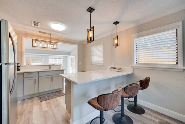 Photo - 224 E Kelly Park Rd Unit SI ID1545961P