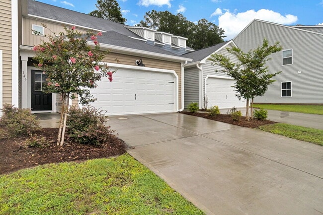 Photo - Conveniently located 3 bedroom, 2.5 bathroom townhome in The Commons subdivision