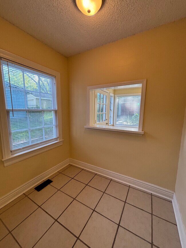 Photo - 227 N Yukon Ave