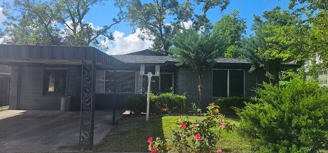 Photo - 4014 Farmer St