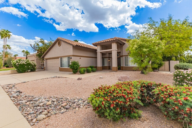 Building Photo - 9003 E Aster Dr