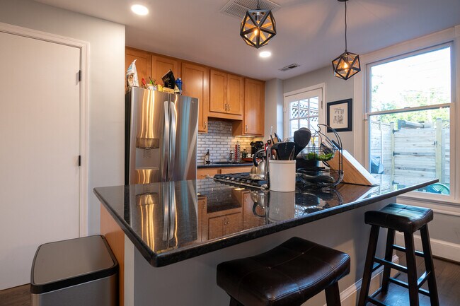 Photo - 209 17th St SE