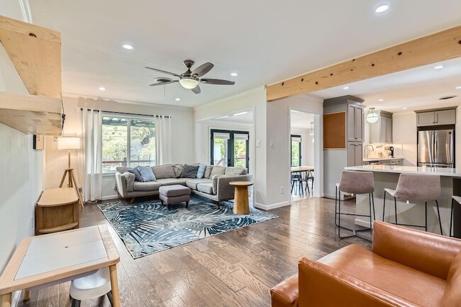 Building Photo - 1713 Mariposa Dr Rental