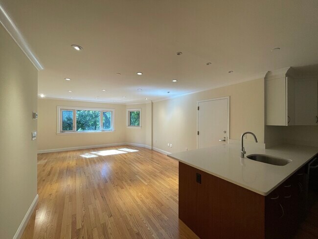 1476 Beacon St Unit 1