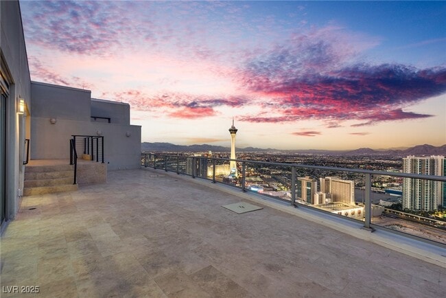 Building Photo - 2700 S Las Vegas Blvd Unit 4305 Rental