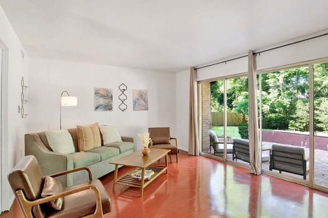 Photo - 305 Indian Creek Dr E Unidad ID1043809P