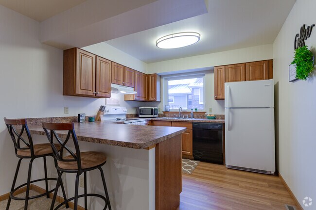 2BR, 2BA - Townhome - Apple Valley Associates LLC