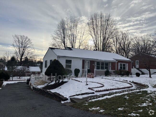 Building Photo - 1766 Linwood Ave Rental