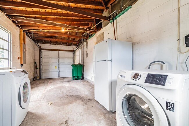 Photo - 4511 S Cameron Ave