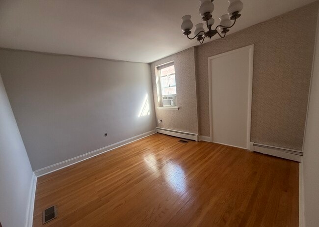 Photo - 608 W Lancaster Ave Unit Apt A