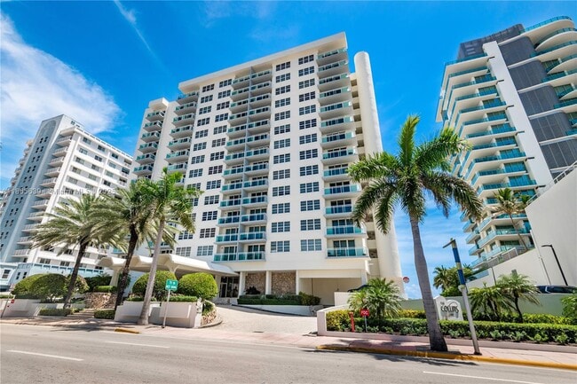 Building Photo - 6917 Collins Ave Unit 511 Rental