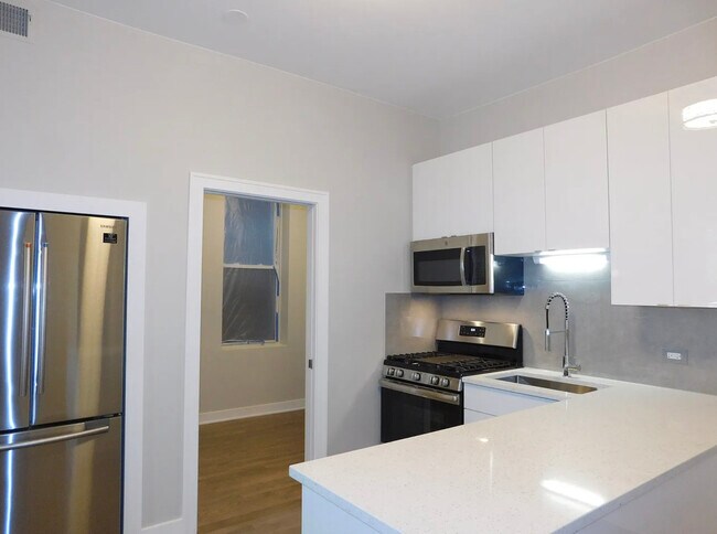 Photo - 1933 N Winchester Ave Unit 1F