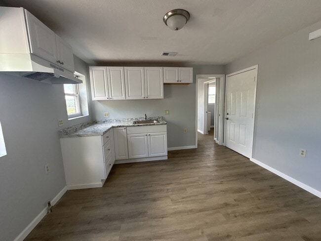 Photo - 1450 Fleming Ave Unit 3