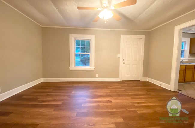 Photo - 415 Furman Rd