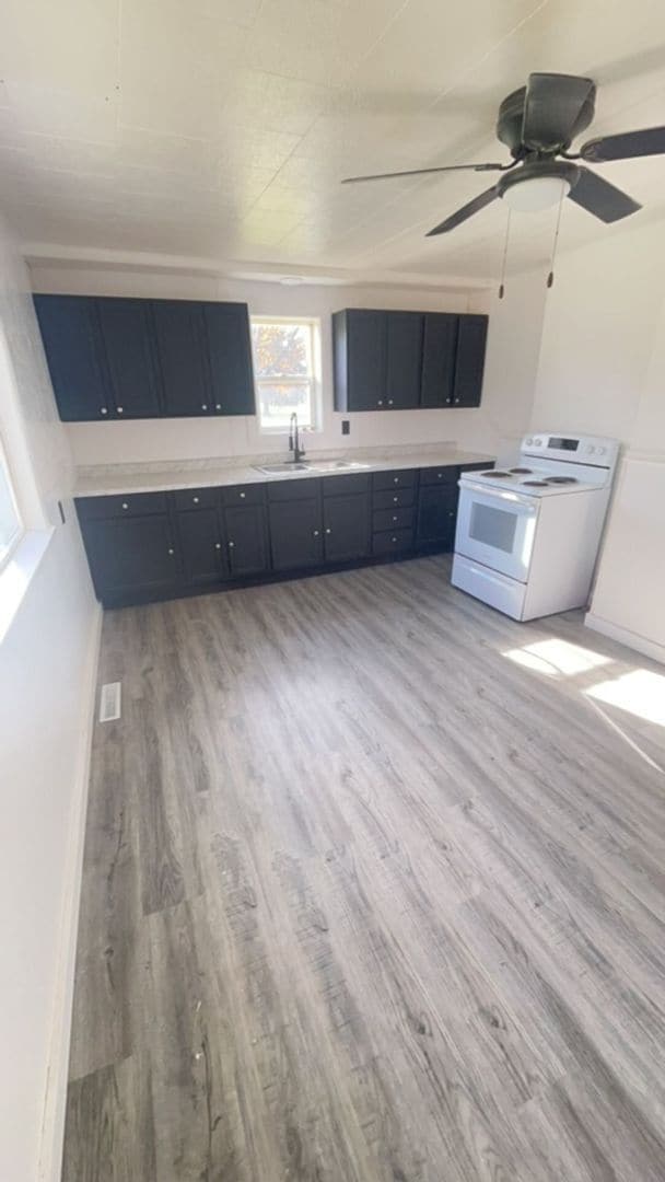 Photo - 4 Bedroom Single Family Home Available!
