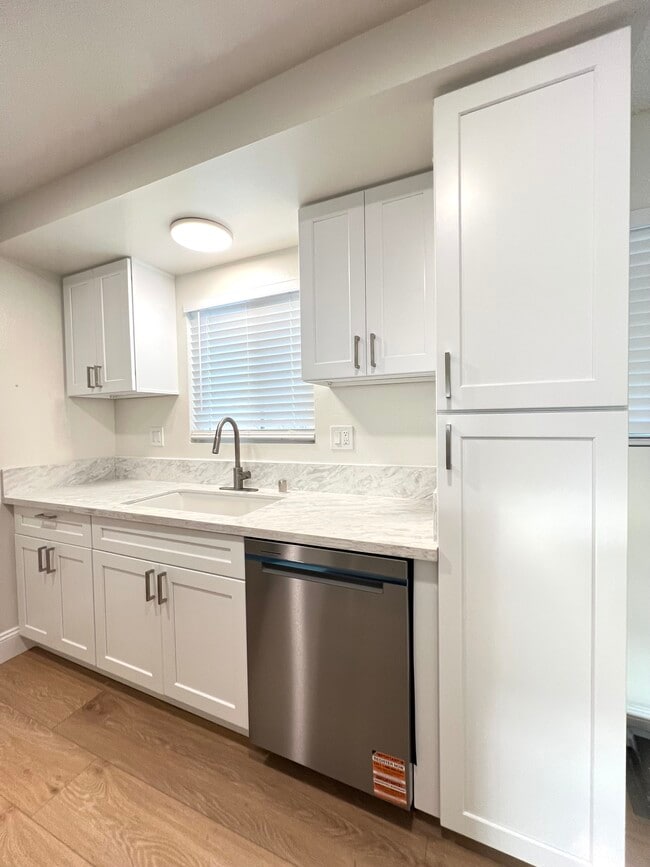 Photo - 1218 Amethyst St Unit C