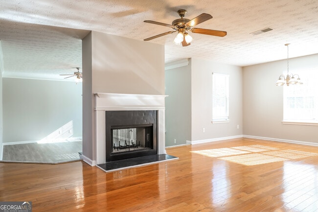 Photo - 250 Shadowbrooke Dr