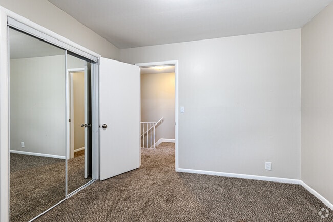 2BR, 1.5BA Townhome - 1000SF Bedroom
