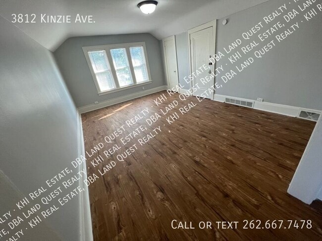 Building Photo - 3812 Kinzie Ave