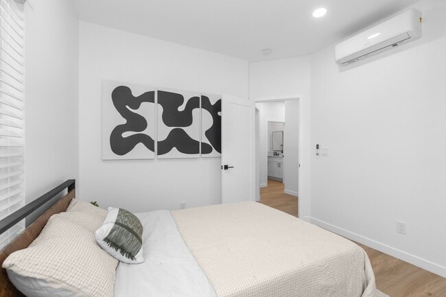 Photo - 6409 Richard St