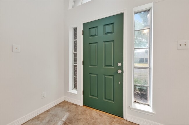 Photo - 7115 Renfro Dr