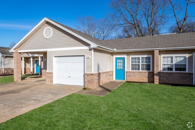 Building Photo - 2 Bedroom / 1.5 Bath Condo in Rogers