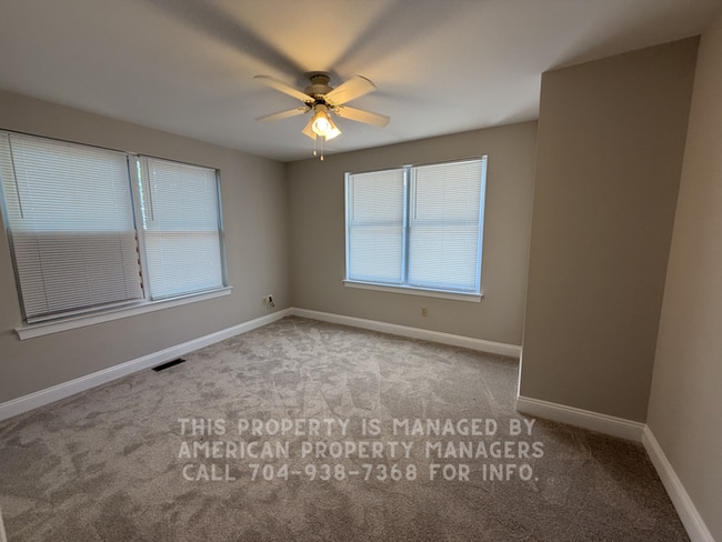 Photo - 421 Grace Ave NW