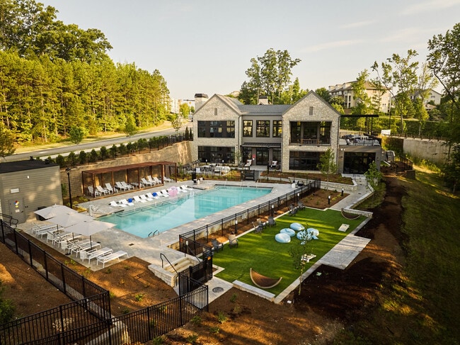 Photo - NOVEL Mallard Creek by Crescent Communities Apartments