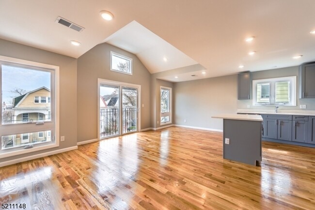 Photo - 255 Chadwick Ave Unit 2