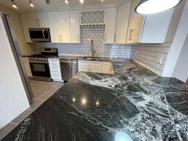 Photo - 7235 Beacon Hill Dr Unit 7235