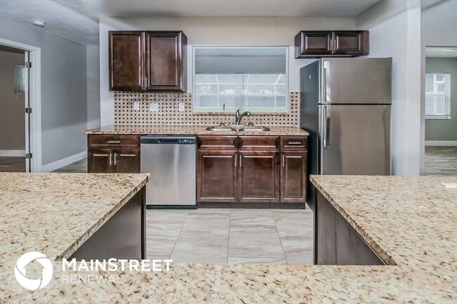 Photo - 448 E Highland St