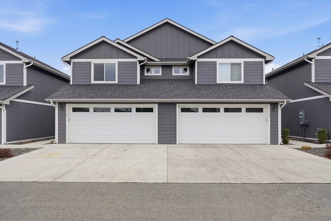 Building Photo - 1506 N Michigan Ln