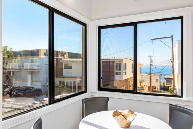 Photo - 2612 Alma Ave