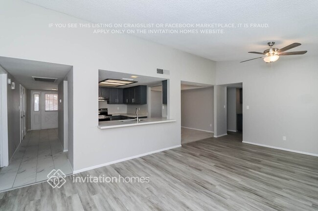 Photo - 1208 W Topeka Dr