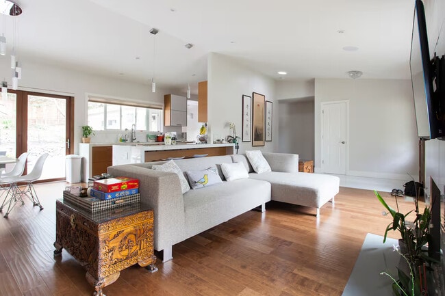 Photo - 915 Helen Dr