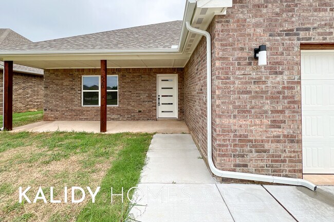 Photo - 520 Kearny Ln