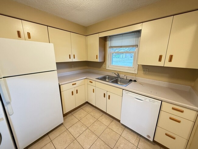 Photo - 5633 Bluebird Ct