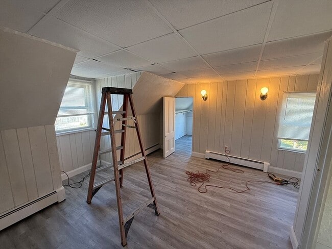 Building Photo - 304 Malden St Unit 3