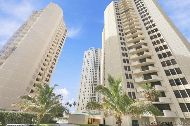 Building Photo - 2800 N Ocean Dr Unit A-4A