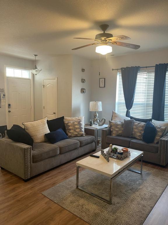 Photo - 1002 Teton Cir